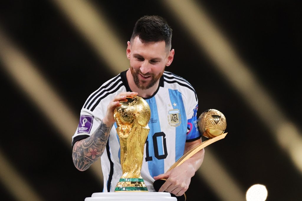 Lionel Messi xuất sắc nhất thế giới bao nhiêu lần?